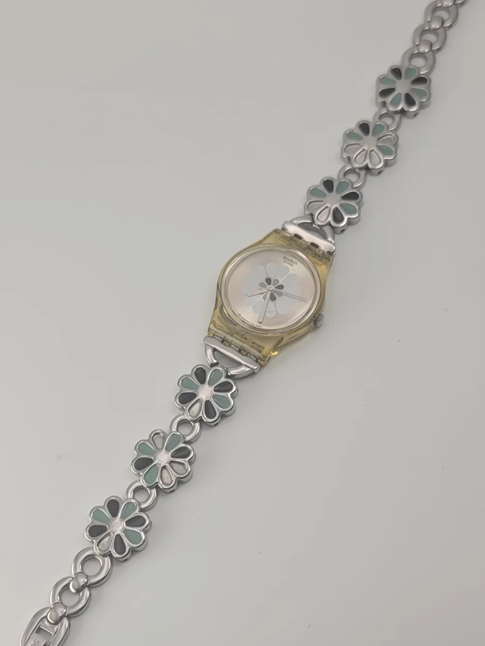 Vintage Swatch Daisy Touch LK245G Ladies Floral Dial Bracelet Watch 2003